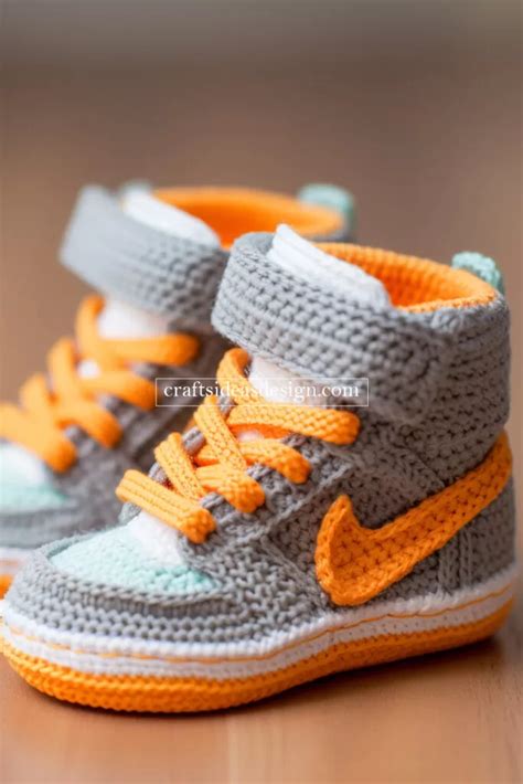 nike schoentjes haken|Crocheted Baby Booties Inspired by Famous Brands: Nike.